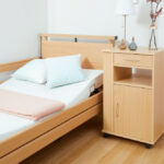 SPINTELĖ PRIE LOVOS HERMAN