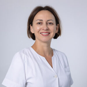 Indrė Kuropatkinaitė Vaitekūnė suaugusiųjų ortopedė-traumatologė Gydytoja ortopedė-traumatologė - Ortopro gydytojų komanda
